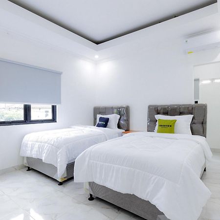 Urbanview Hotel Amira Syariah Bogor Pamoyanan Dış mekan fotoğraf