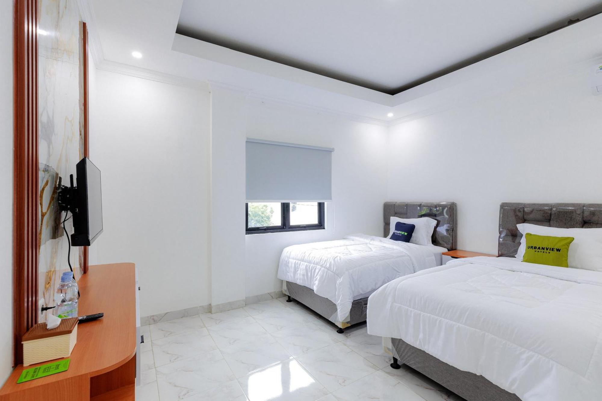 Urbanview Hotel Amira Syariah Bogor Pamoyanan Dış mekan fotoğraf